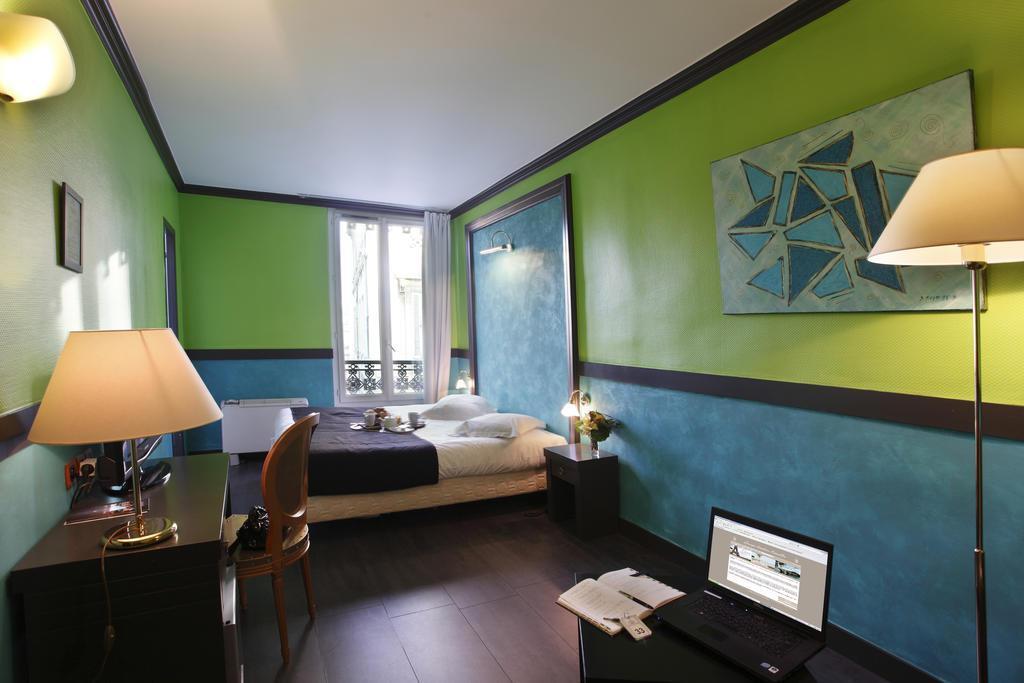 Adonis Marseille Vieux Port - Hotel Du Palais Номер фото